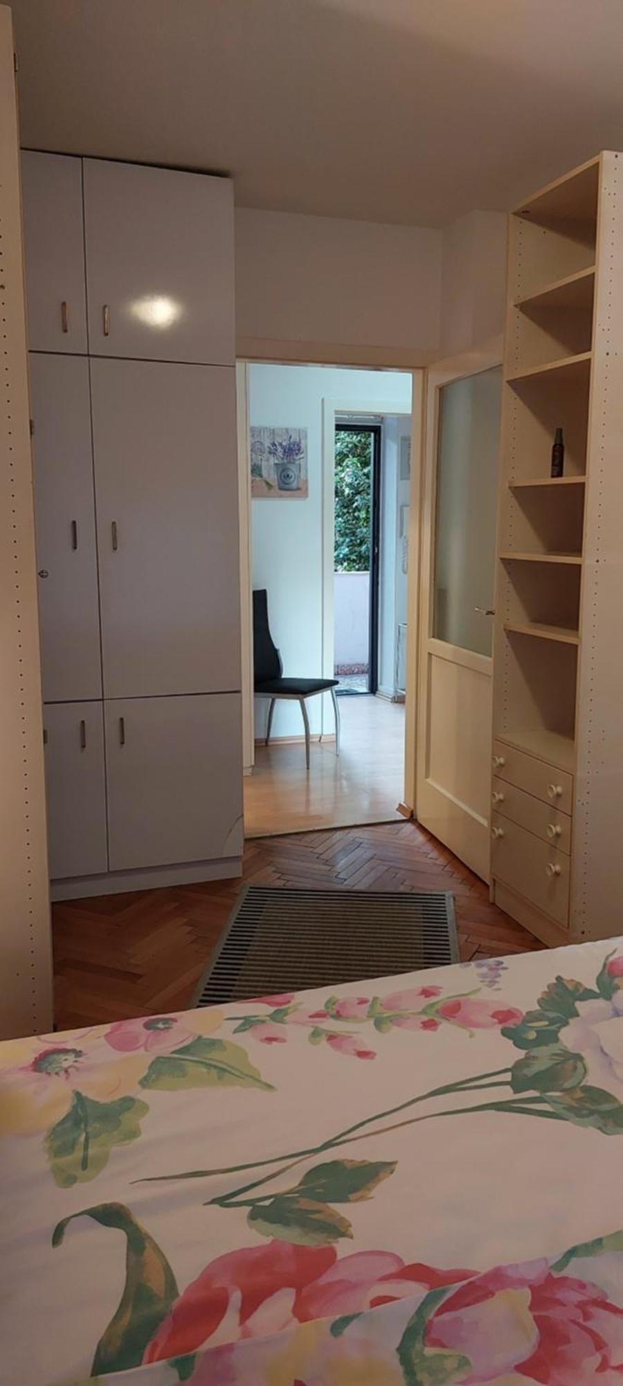Maximino Apartment Split